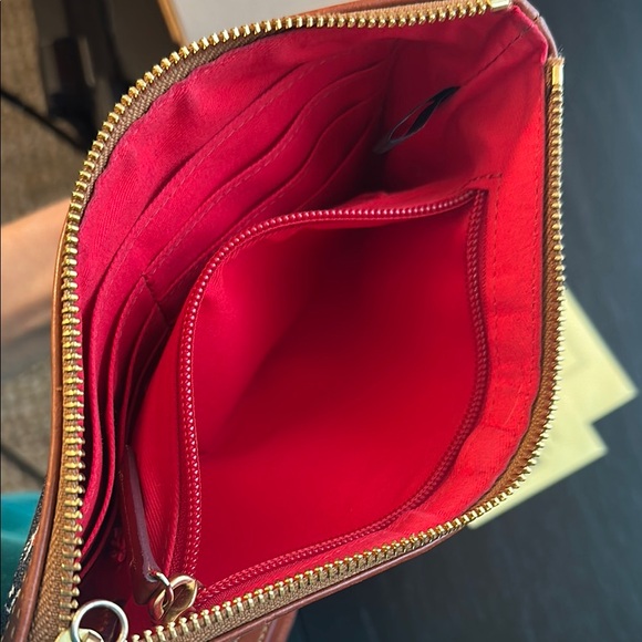 NEW Dooney & Bourke Patriots Football Navy and Brown Leather Wristlet NFL - Picture 6 of 10